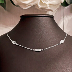 stříbrný náhrdelník