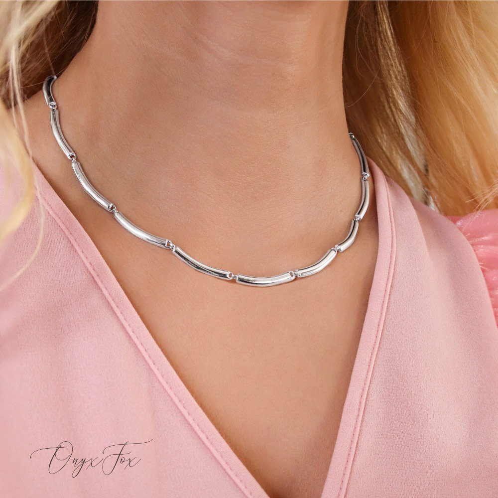 minerva stříbrný náhrdelník bílé zlato šperky onyx fox na krku