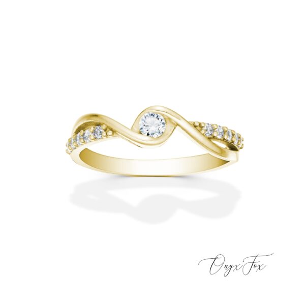 Estelle zlatý zásnubní prsten šperky onyx fox zezhora