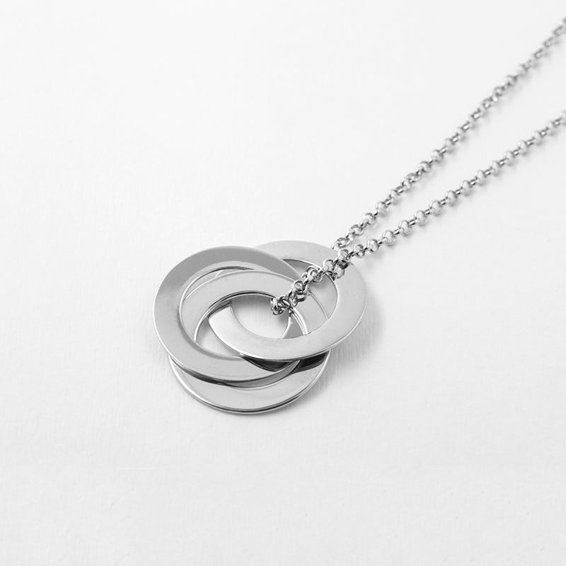 Trinity stříbrný personalizovaný náhrdelník tři kruhy onyx fox