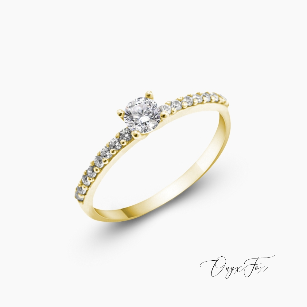 Amélie zlatý zásnubní prsten onyx fox z úhlu