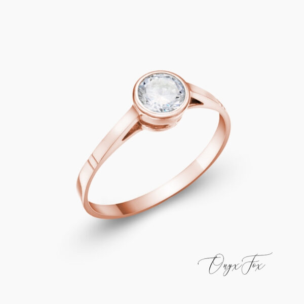 Freya prsten růžové zlato onyx fox z úhlu